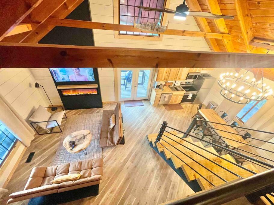 Modern Lake Side Nest• Hotub Fenced Yard King Beds Sevierville Exterior photo