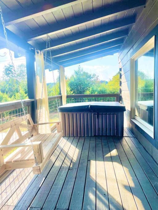 Modern Lake Side Nest• Hotub Fenced Yard King Beds Sevierville Exterior photo