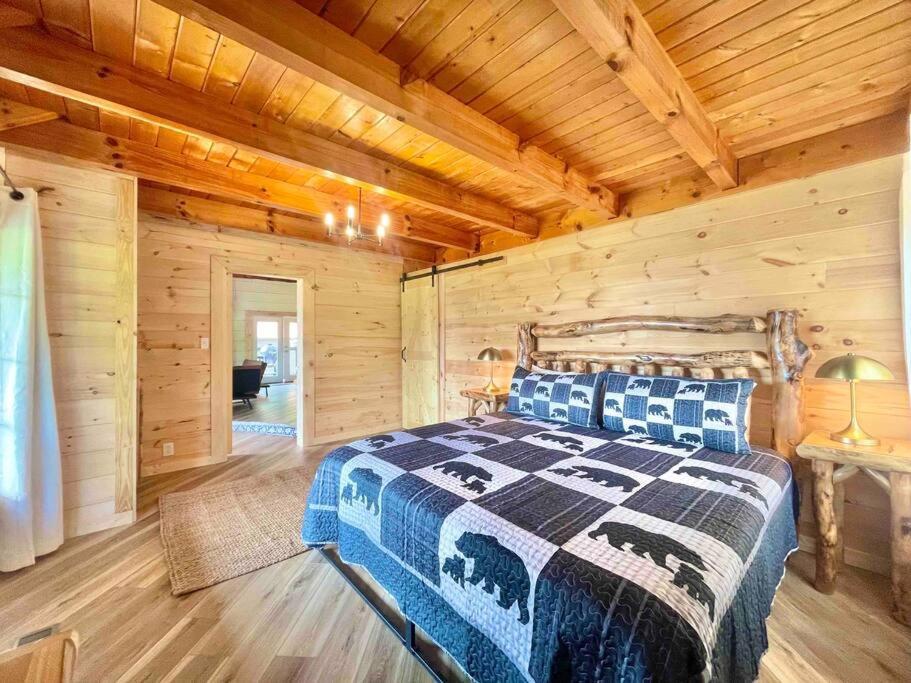 Modern Lake Side Nest• Hotub Fenced Yard King Beds Sevierville Exterior photo