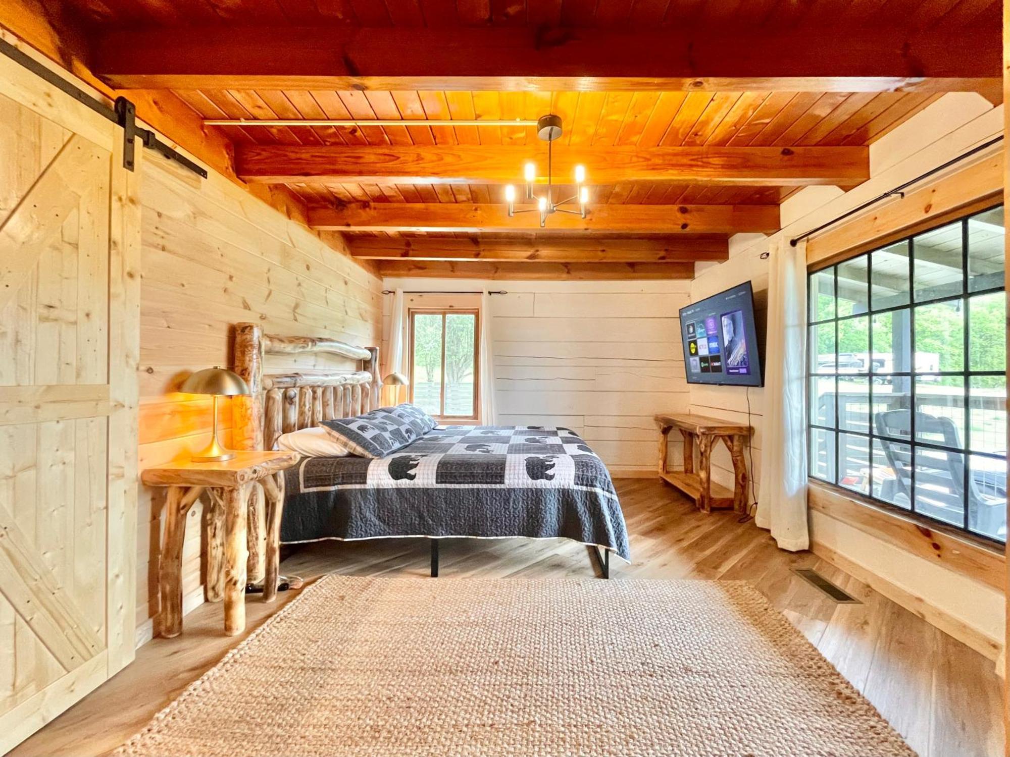 Modern Lake Side Nest• Hotub Fenced Yard King Beds Sevierville Exterior photo
